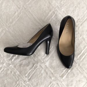 Lauren Ralph Lauren black leather pumps never worn